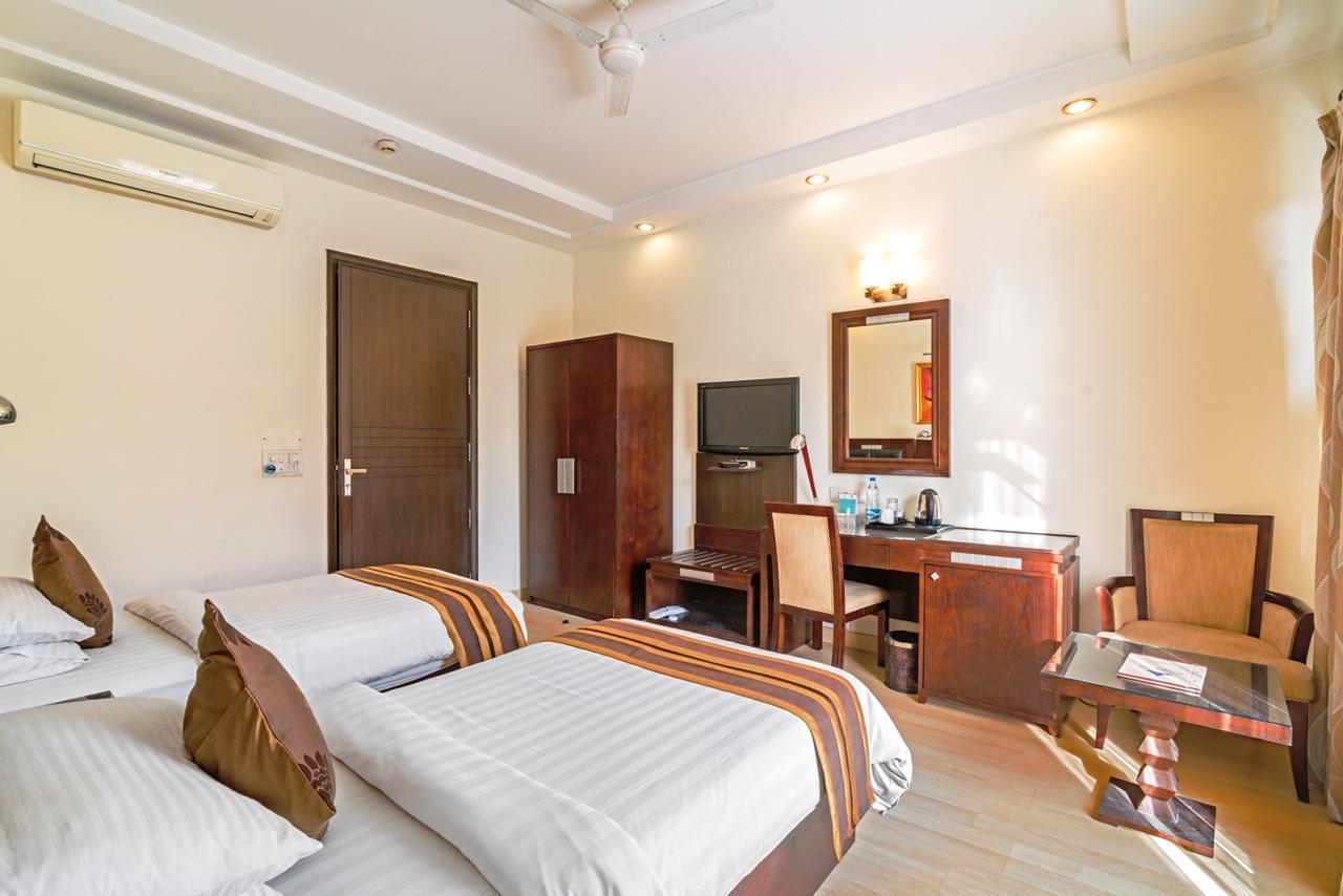 Royal Residence Mg Road غورغاون المظهر الخارجي الصورة