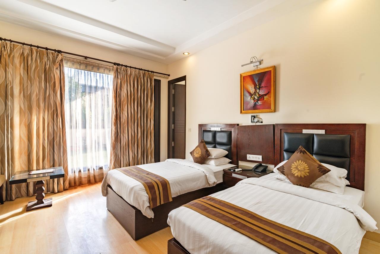 Royal Residence Mg Road غورغاون المظهر الخارجي الصورة